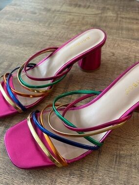 Unique Vintage Rainbow Heel size 8